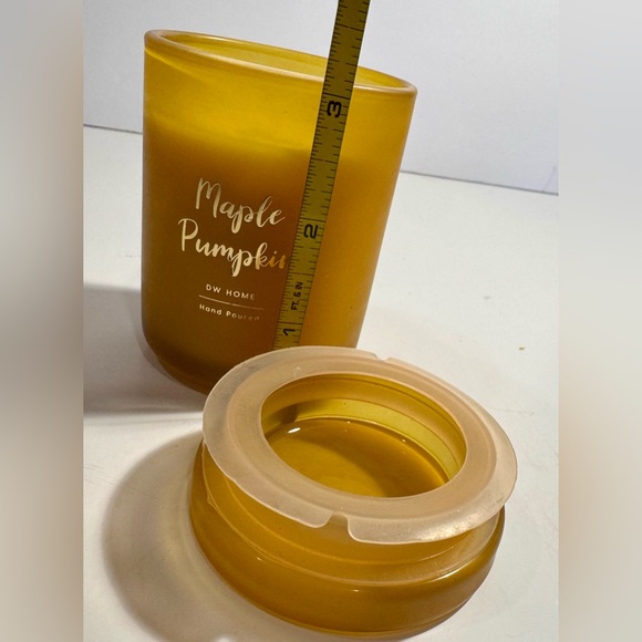 DW Home Maple Pumpkin Hand Poured Candle - Picture 7 of 8
